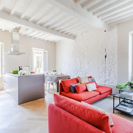 The White Penthouse Apartment