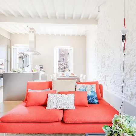 Apartment The White Penthouse *
