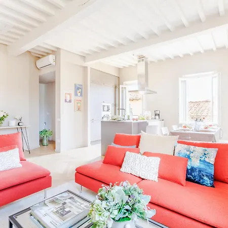 The White Penthouse Lucca
