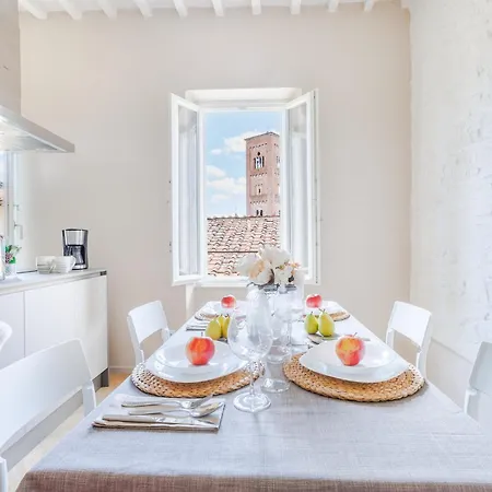 The White Penthouse Apartment