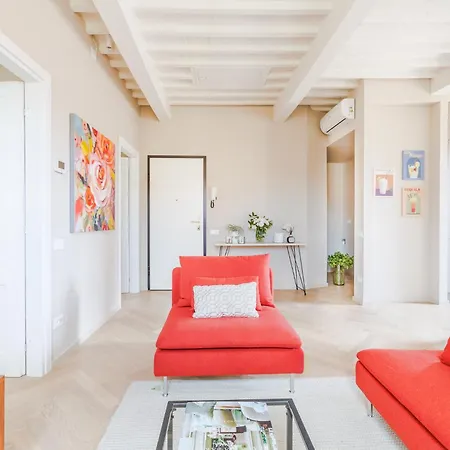 Apartment The White Penthouse Lucca