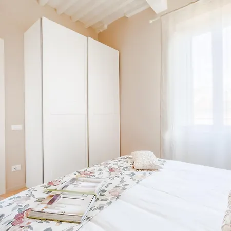 Apartment The White Penthouse